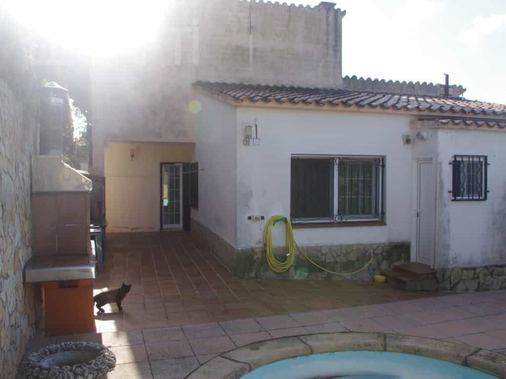 Rumah di Palafolls, Cataluña 11515120