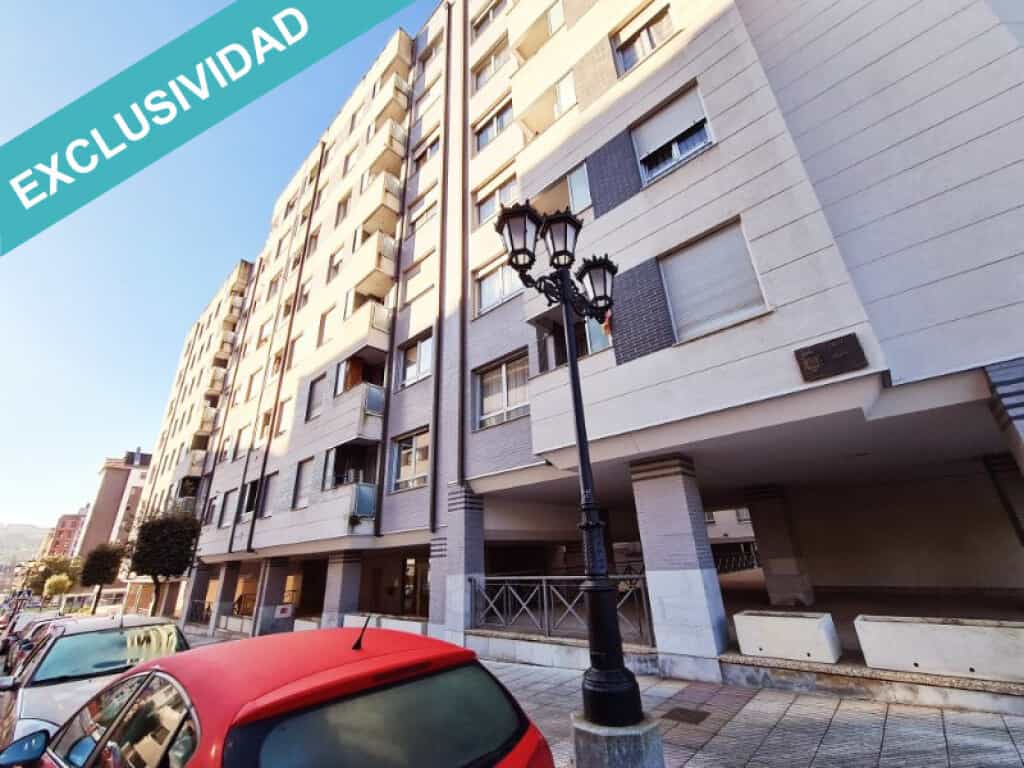 מגורים ב Oviedo, Principado de Asturias 11515303