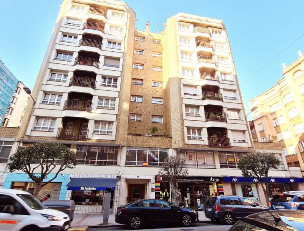 Condominium in Pumarin, Asturias 11515304