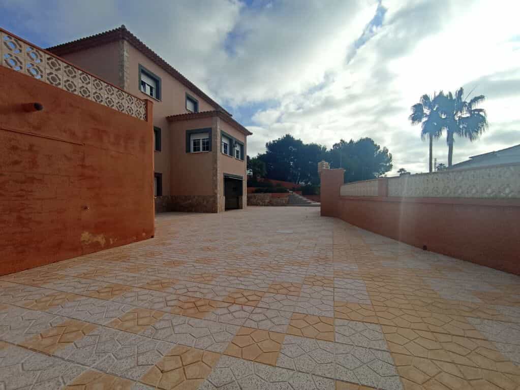 Будинок в Calpe, Comunidad Valenciana 11515857