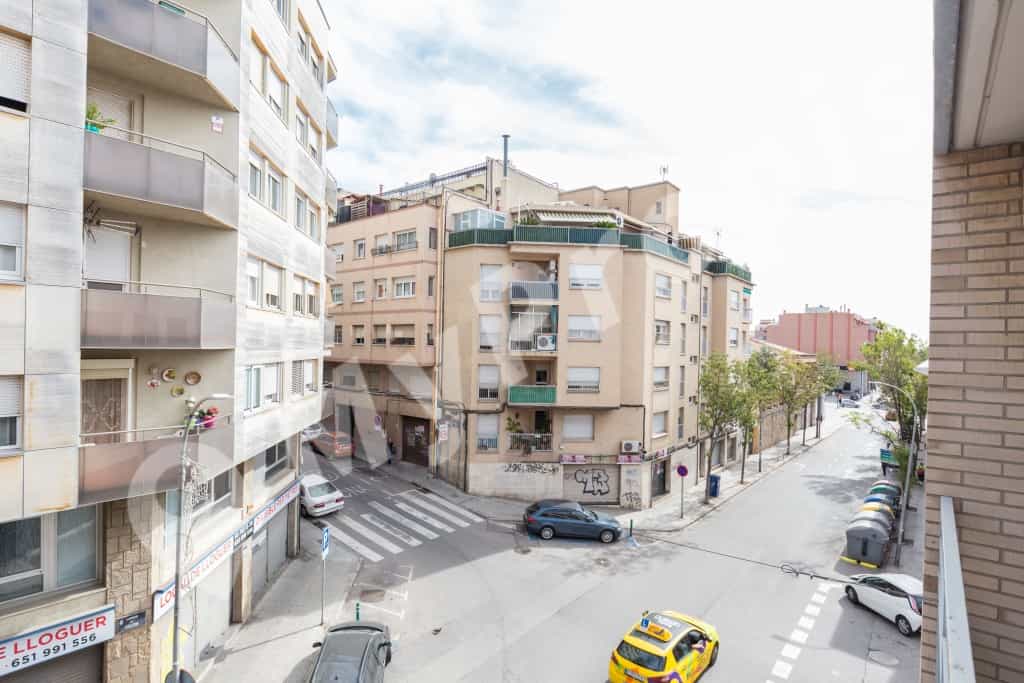 Condominium in Terrassa, Catalunya 11516158