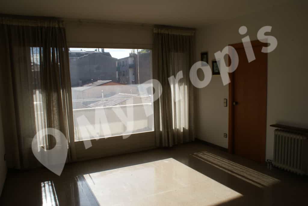 Condominium in Ripoll, Catalonia 11516159