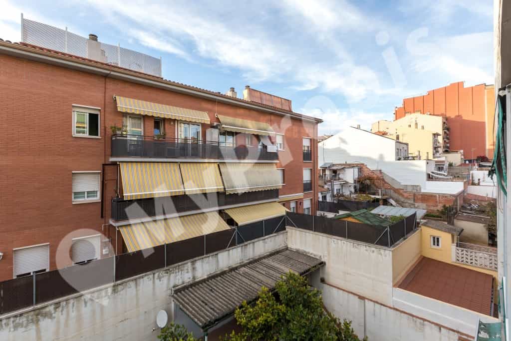 Condominium dans Rubí, Catalunya 11516162