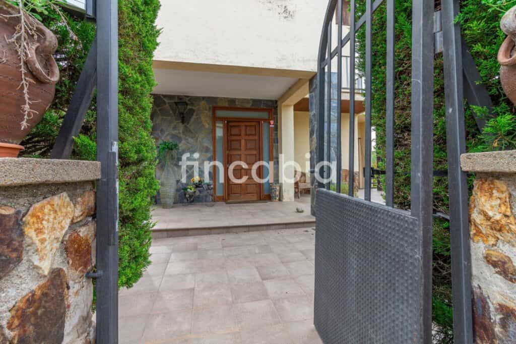 House in San Hilario Sacalm, Catalonia 11516255