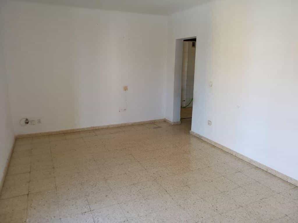 Condominio en Coria del Río, Andalucía 11516334