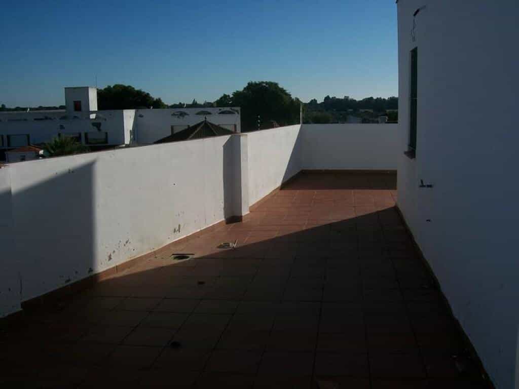 Casa nel Villamanrique de la Condesa, Andalusia 11516376
