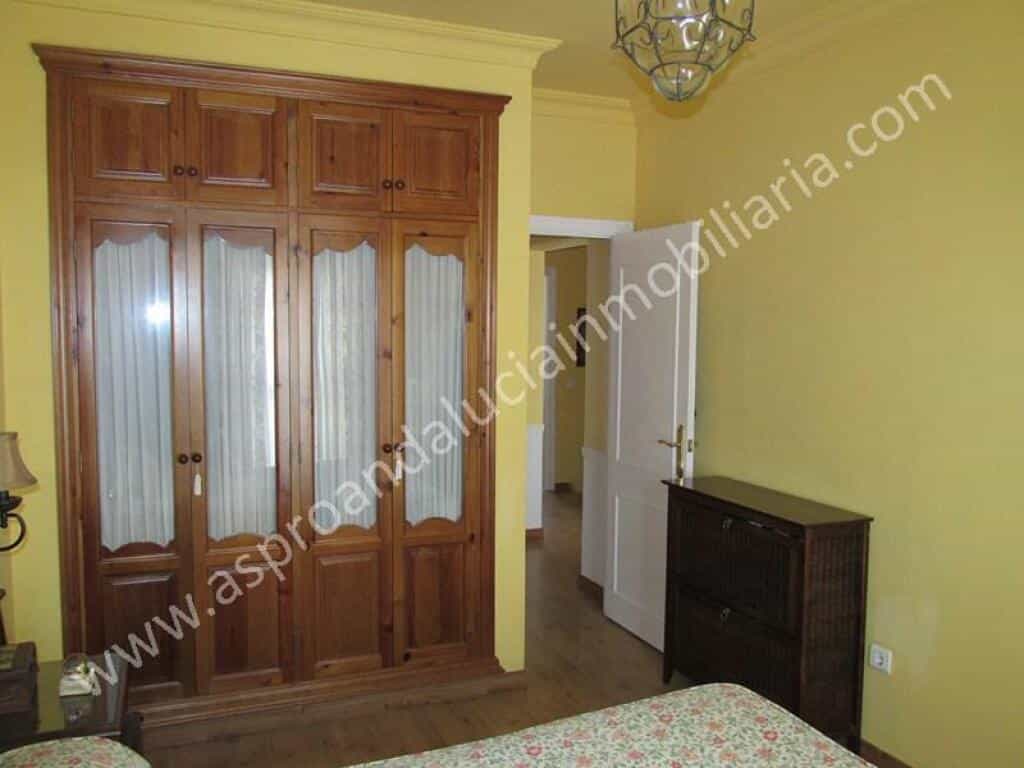 House in Pilas, Andalusia 11516401