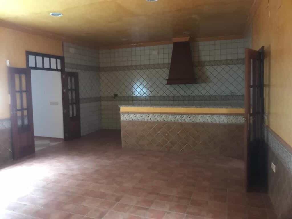 rumah dalam Villarrasa, Andalucía 11516408