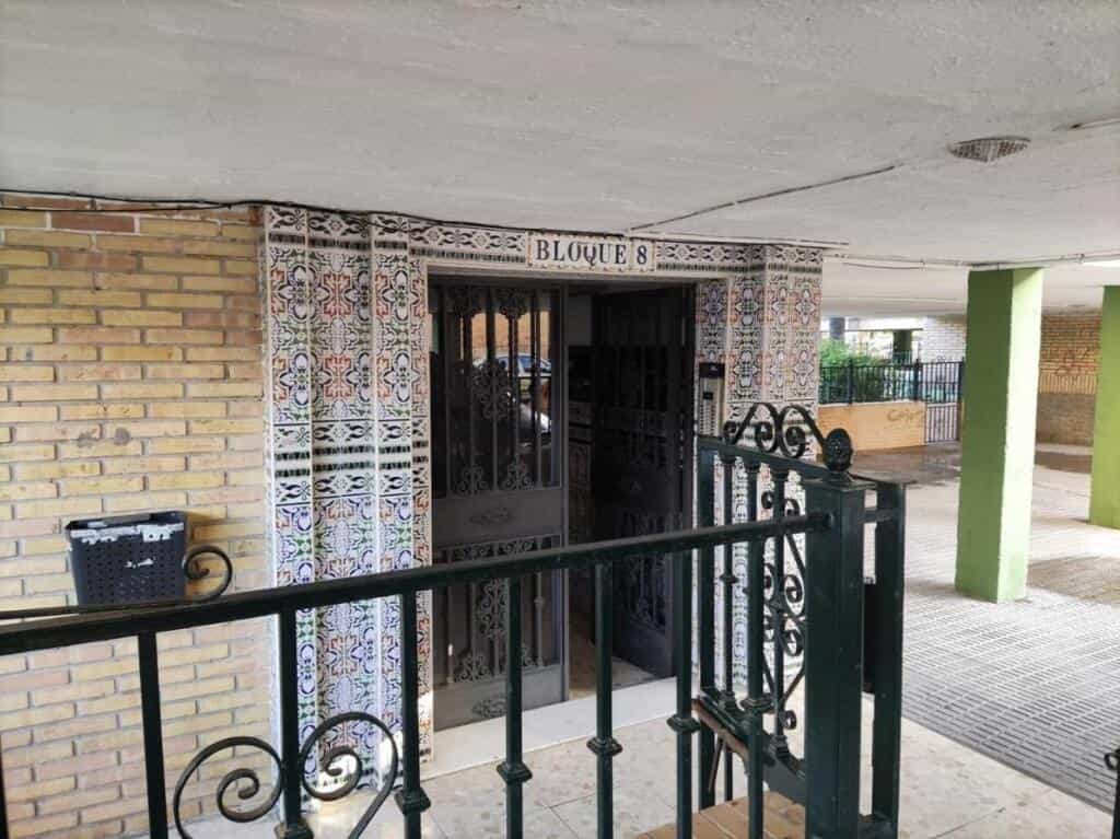 Condominio en Castilleja de la Cuesta, Andalucía 11516470