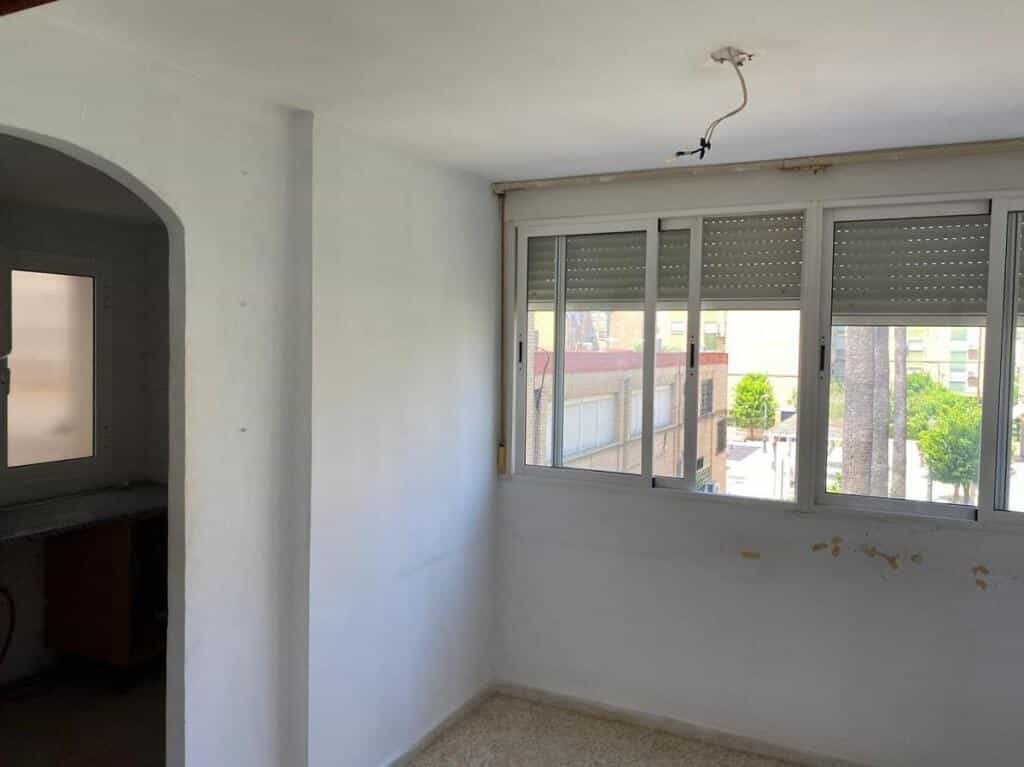 Condominium in Castilleja de la Cuesta, Andalusia 11516470