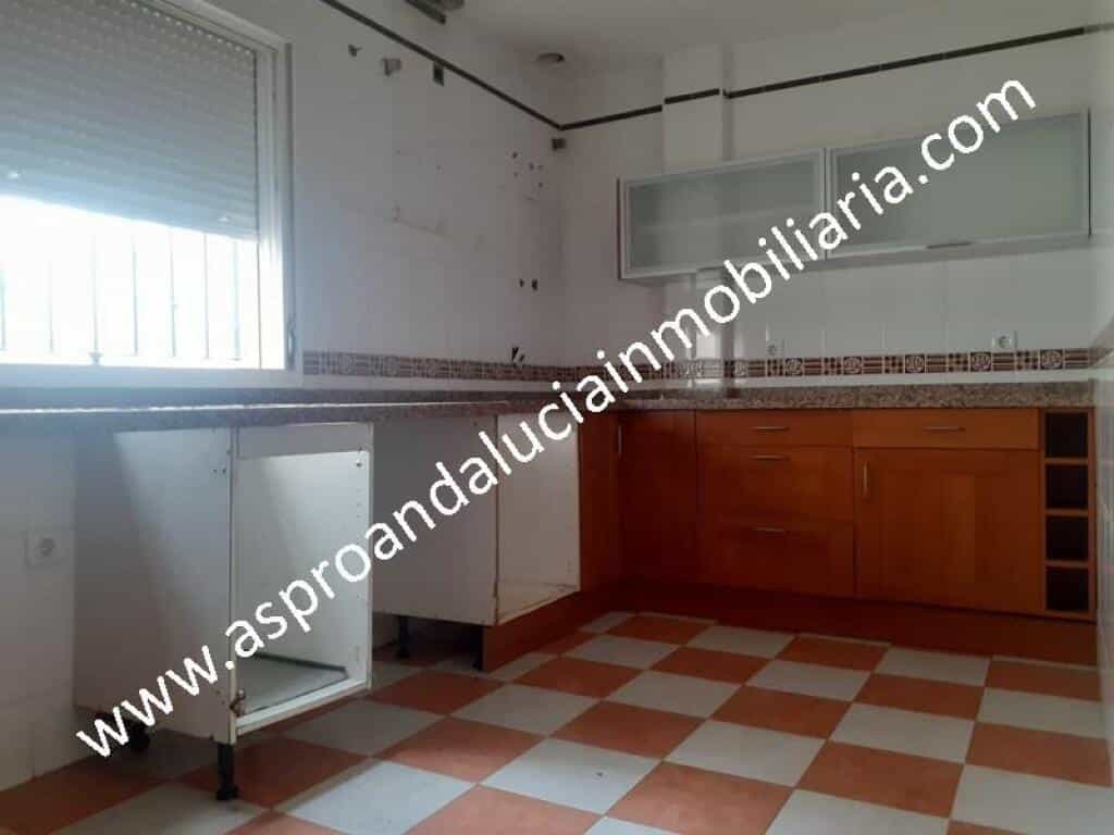 House in Olivares, Andalusia 11516492