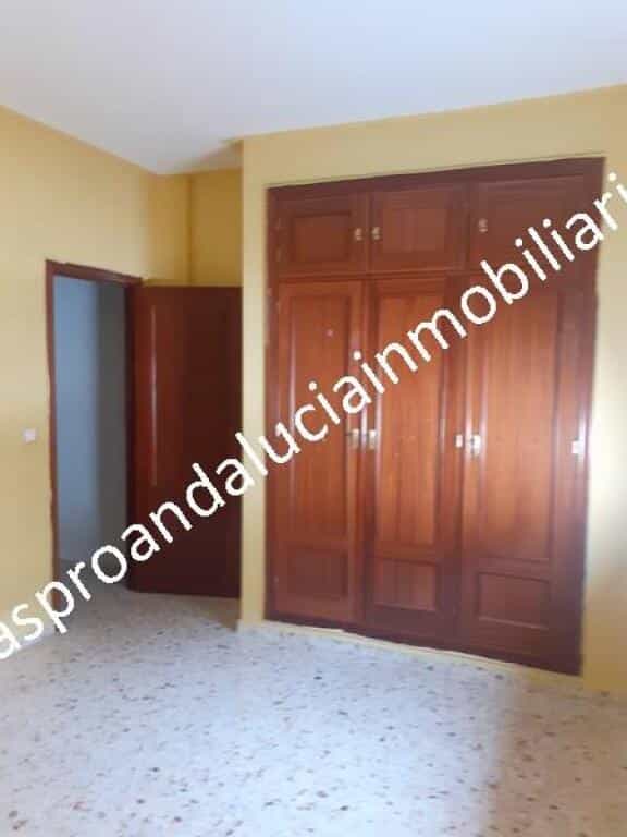 rumah dalam Olivares, Andalusia 11516492
