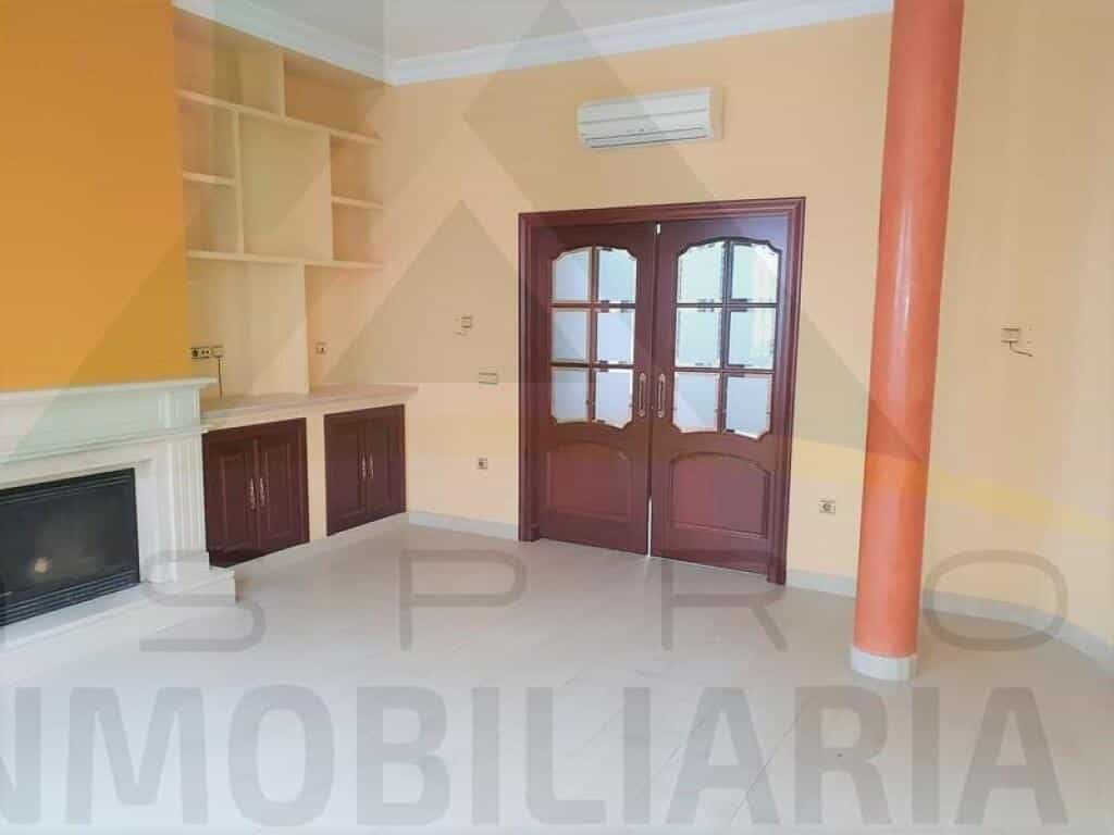 House in Pilas, Andalusia 11516497