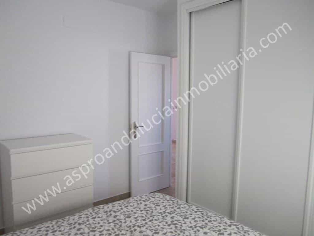 Condominium in Pilas, Andalusia 11516501