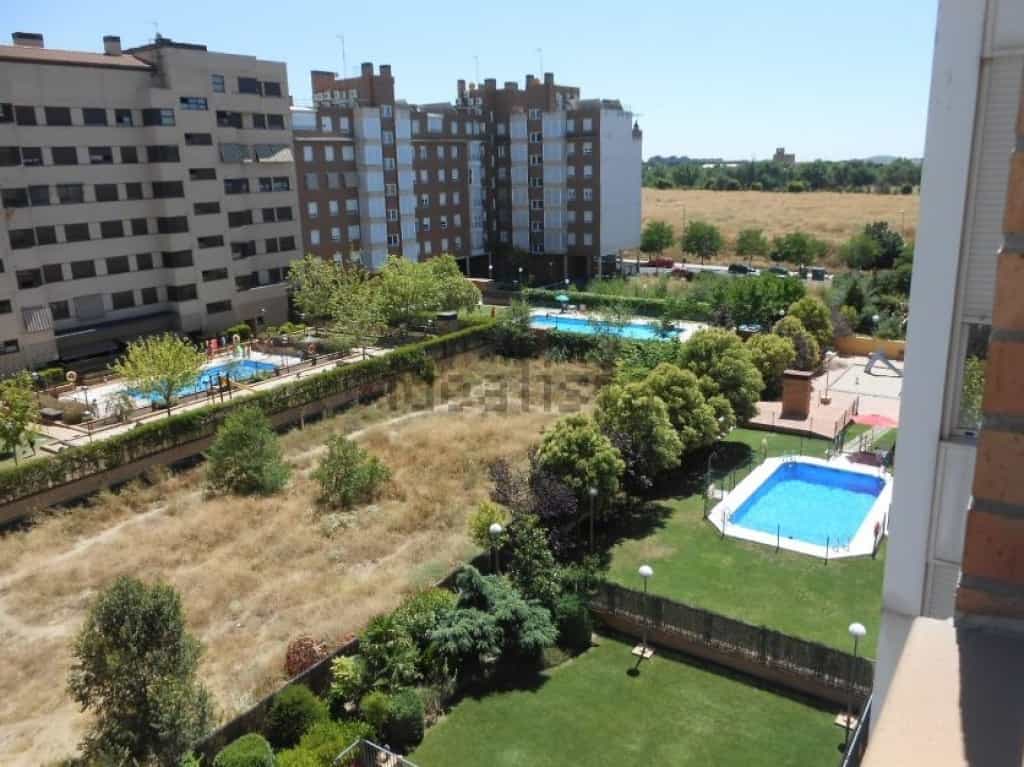 Condominium in Madrid, Comunidad de Madrid 11516622