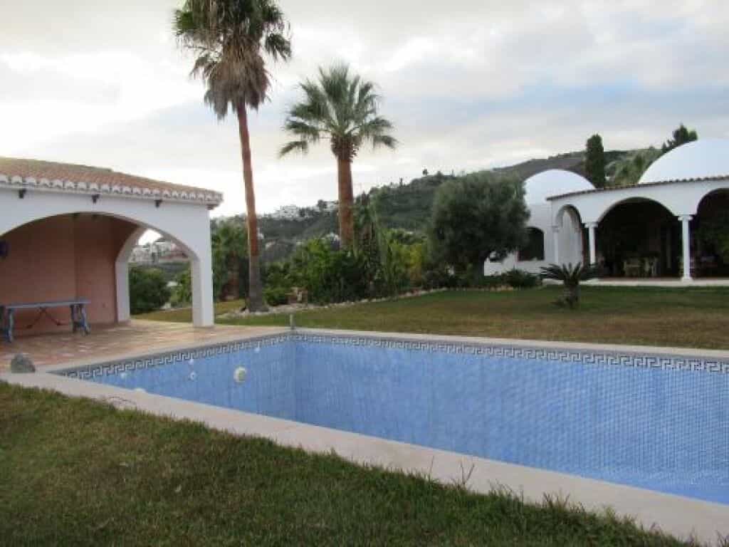 Будинок в Salobrena, Andalusia 11516786