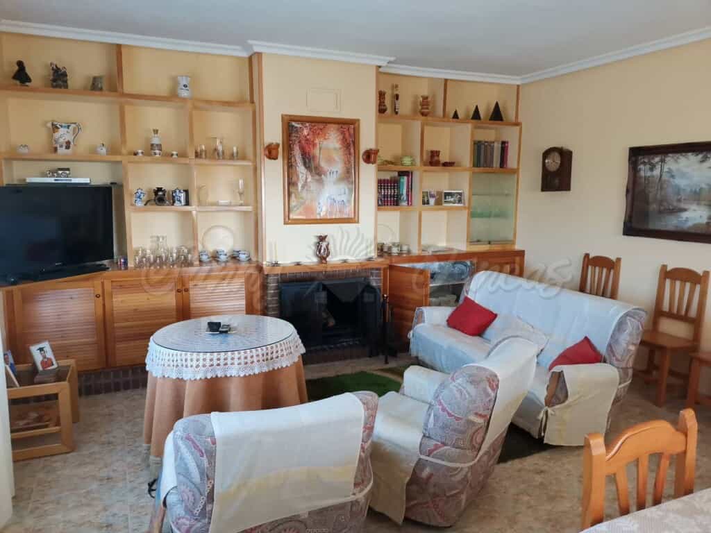 House in Caudete, Castilla-La Mancha 11516869