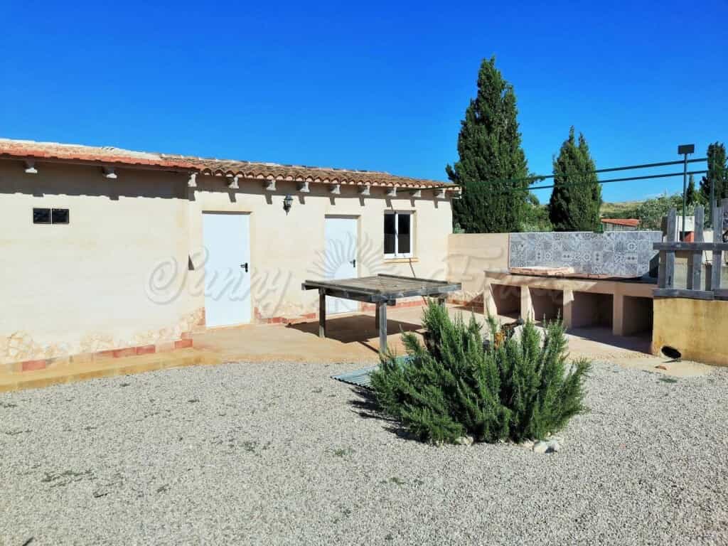 بيت في Caudete, Castilla-La Mancha 11516870