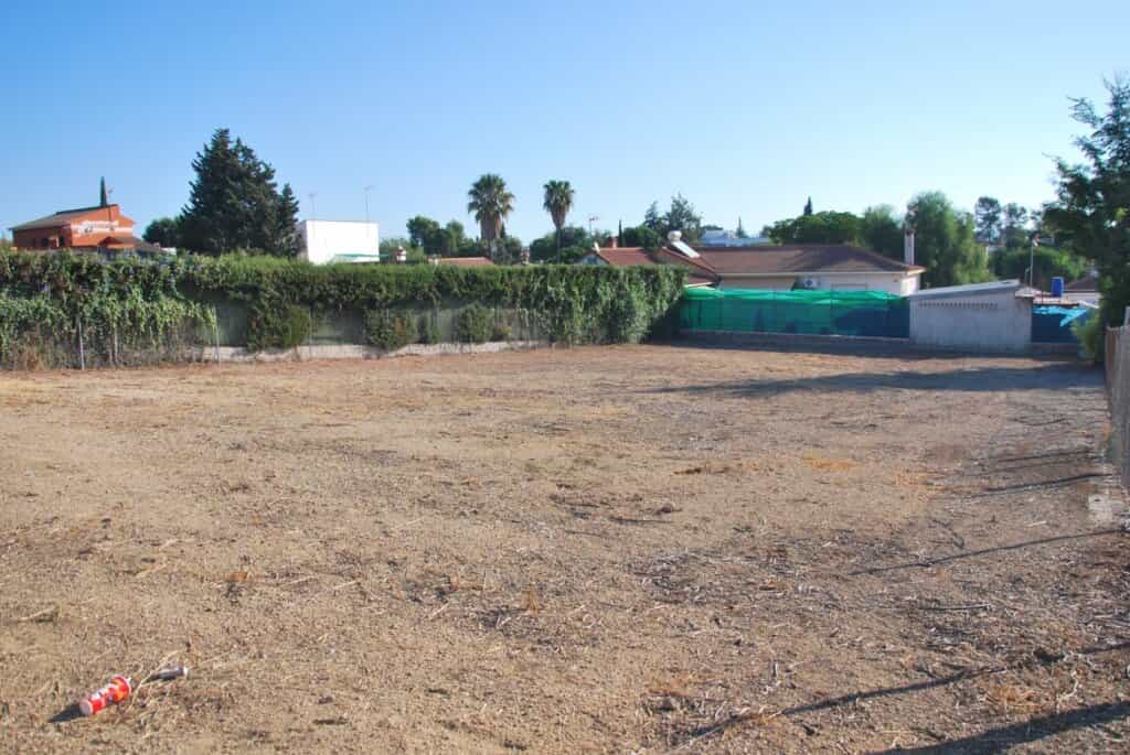 Land in Guillena, Andalusia 11516984