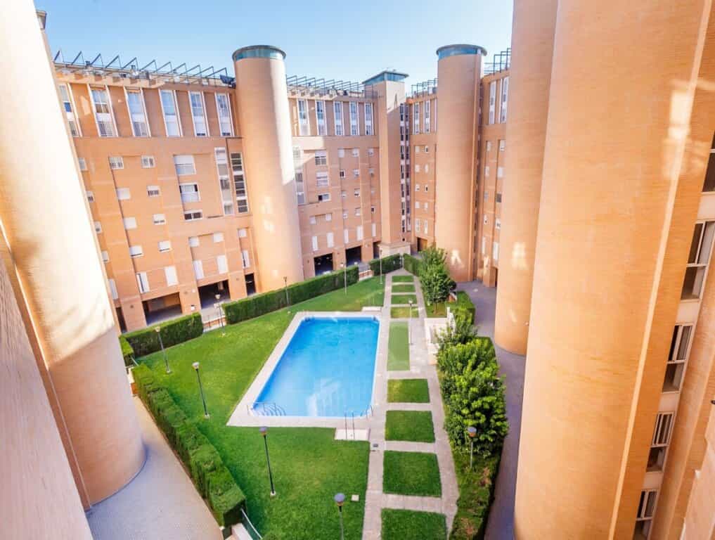 Condominium in Sevilla, Andalucía 11517015