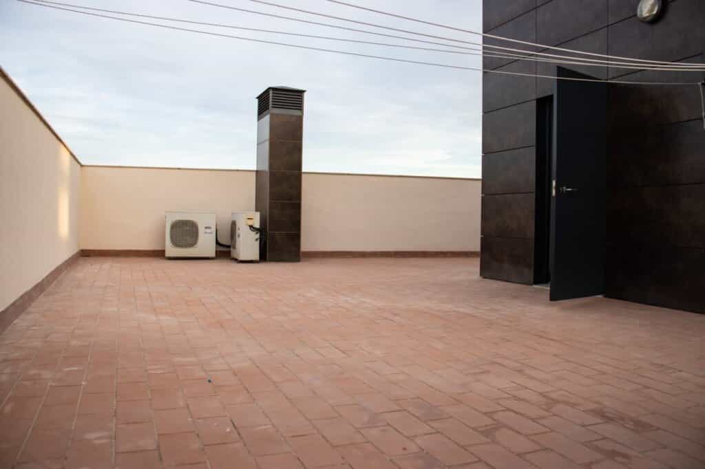 Condominium in Dos Hermanas, Andalucía 11517022