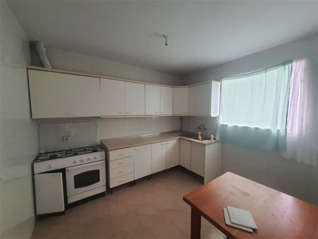 公寓 在 Benarrabá, Andalucía 11517059