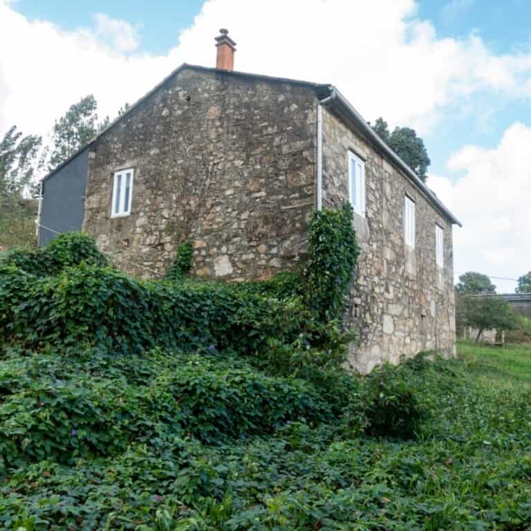 Casa nel O Mosteiro, Galicia 11517314