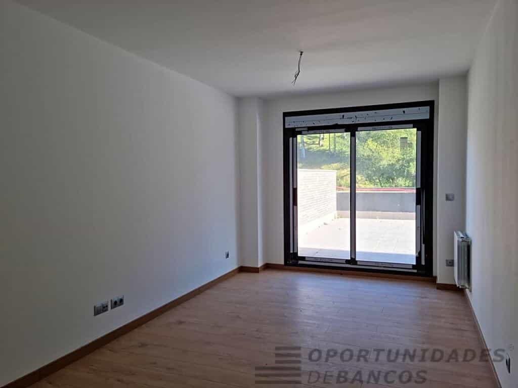Condominium in Colindres, Cantabria 11517389