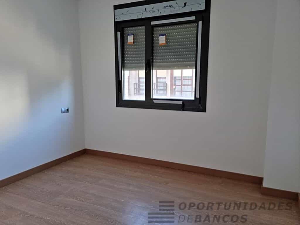 Condominium in Colindres, Cantabria 11517389