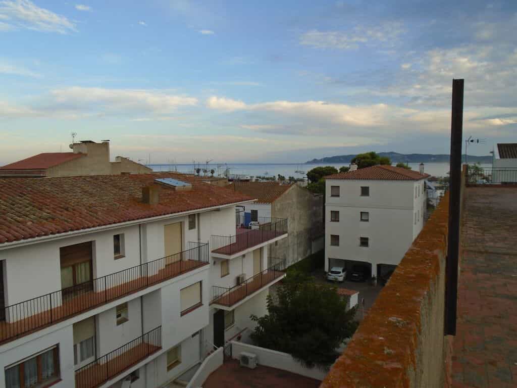 Condominium in Estartit, Catalonia 11518335