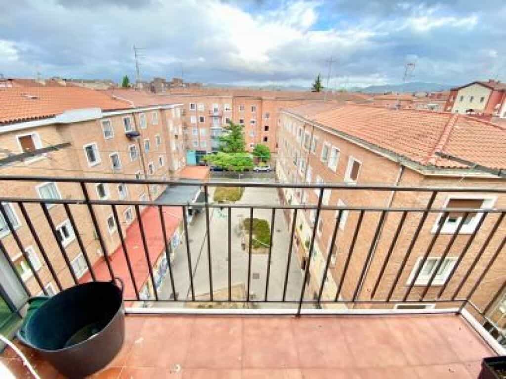 Condominio nel Vittoria-Gasteiz, Paesi Baschi 11518574