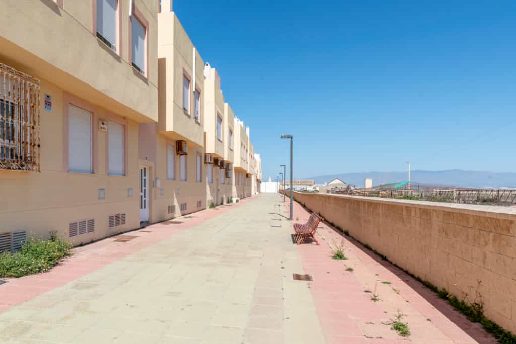 Condominium dans Cabo de Gata, Andalucía 11518625