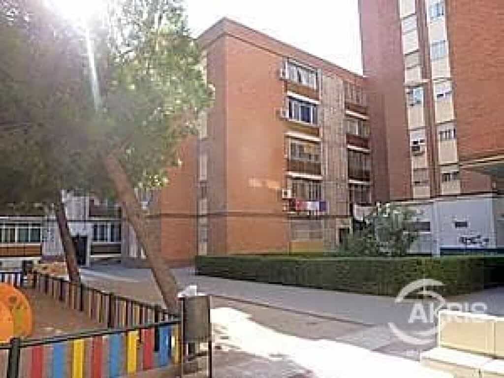 Eigentumswohnung im Fuenlabrada, Comunidad de Madrid 11518730