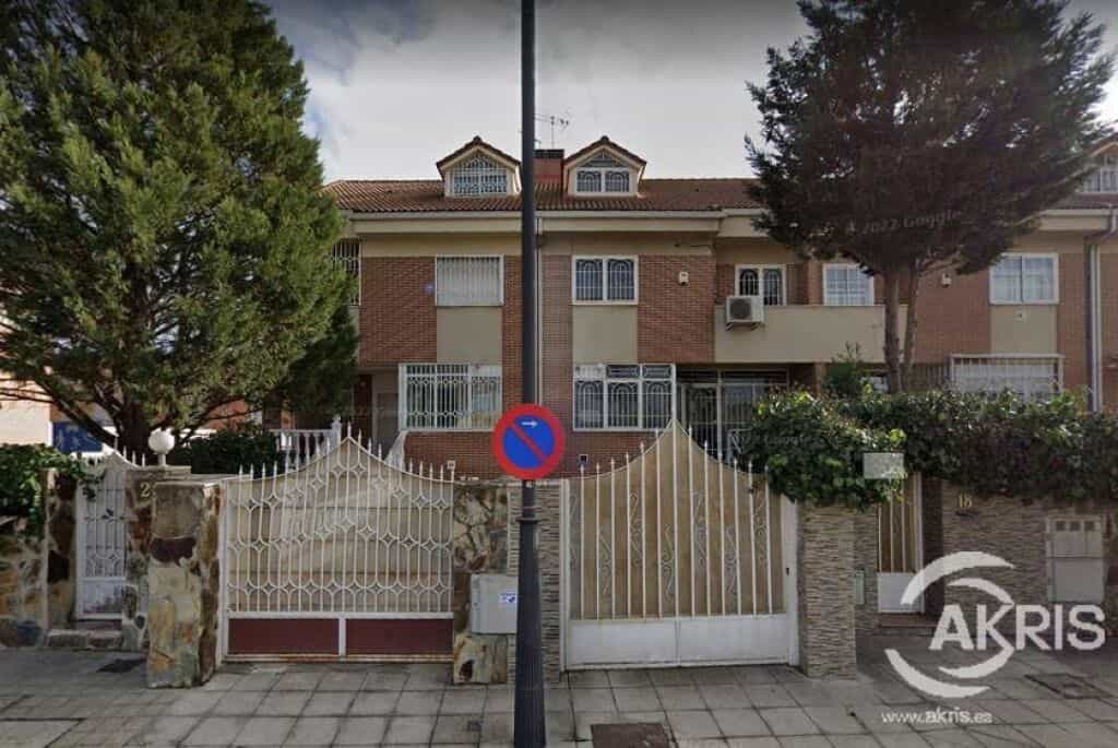 House in Parla, Madrid 11518736