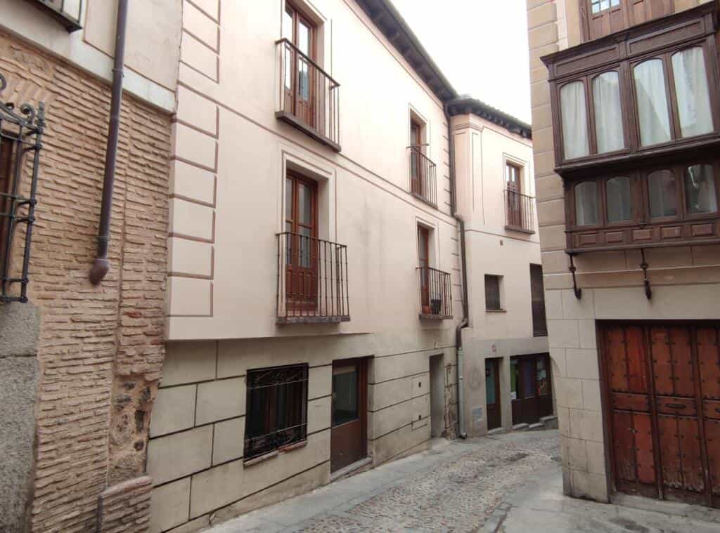 मकान में Toledo, Castilla-La Mancha 11518949