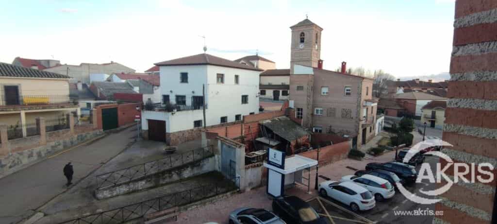 Condominium in El Viso de San Juan, Castilië-La Mancha 11518974