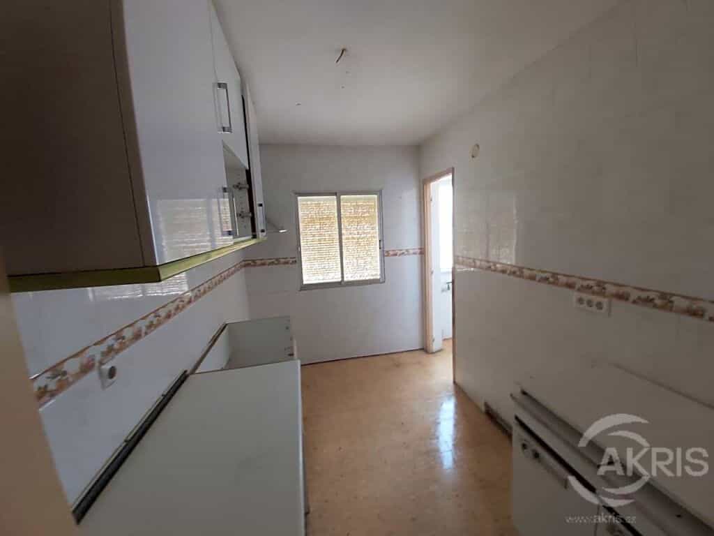 Condominium in Bargas, Castilla-La Mancha 11519019