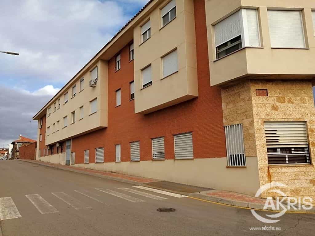Condominium in Cobeja, Castilië-La Mancha 11519042