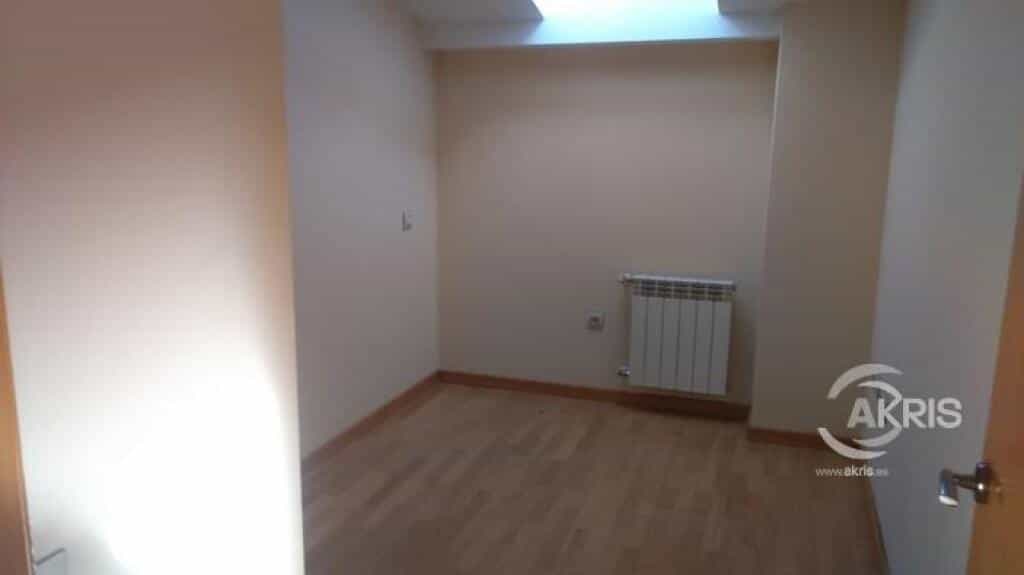公寓 在 Bargas, Castilla-La Mancha 11519050