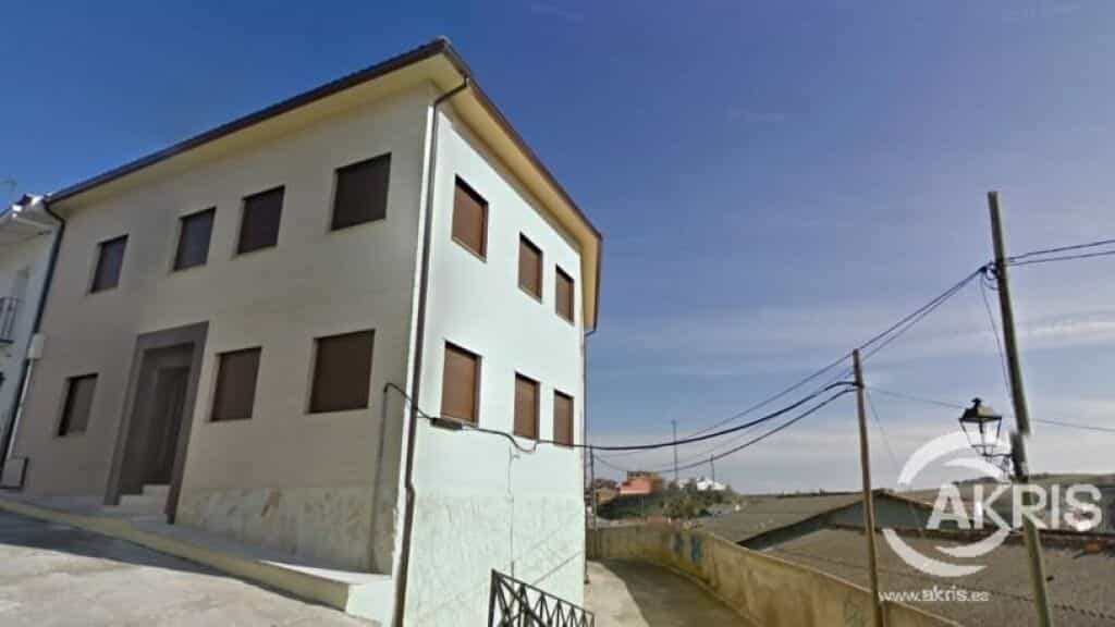 Condominium in Borox, Castille-La Mancha 11519052