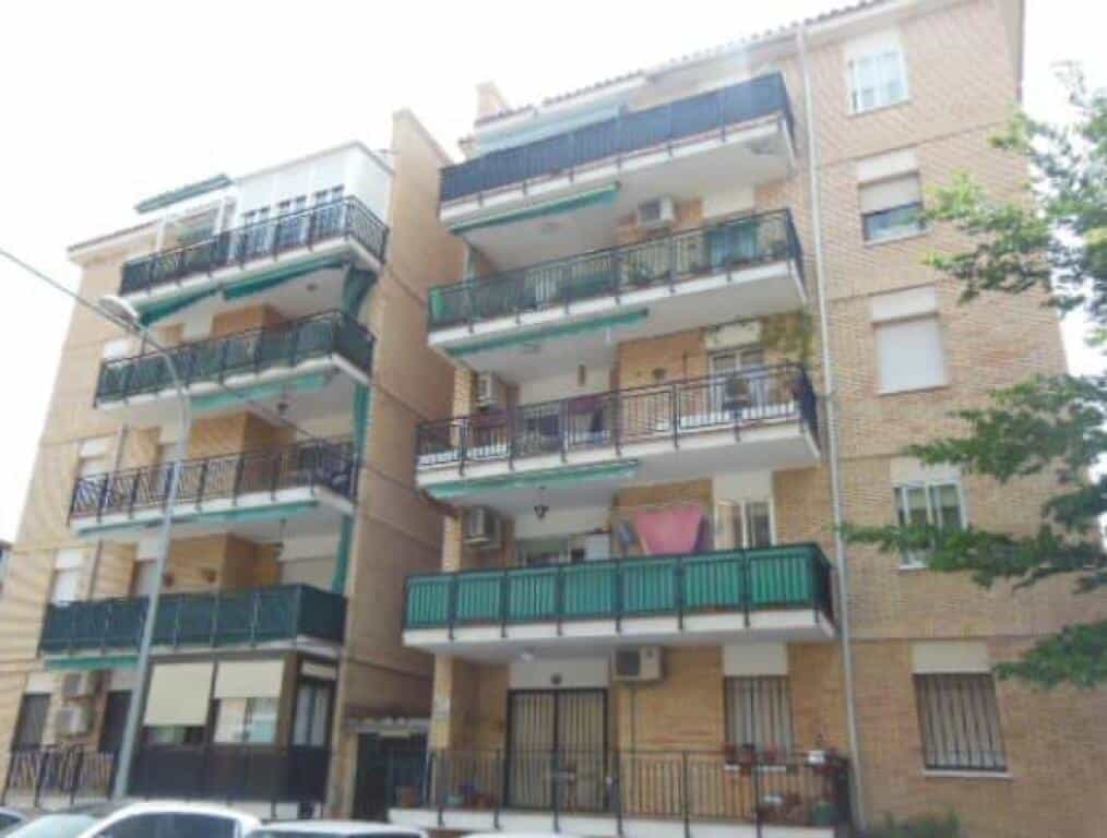 Condominium in Argés, Castilla-La Mancha 11519060