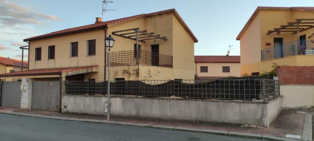 жилой дом в Эскалона, Кастилия-Ла-Манча 11519072
