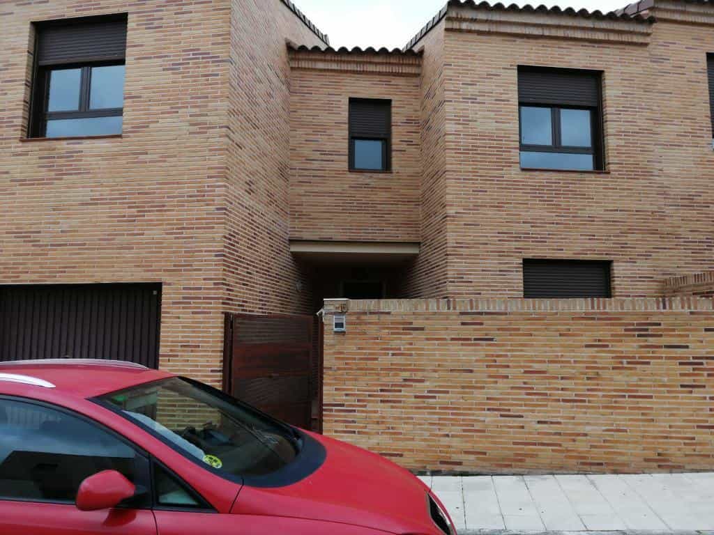 House in Nambroca, Castilla-La Mancha 11519090