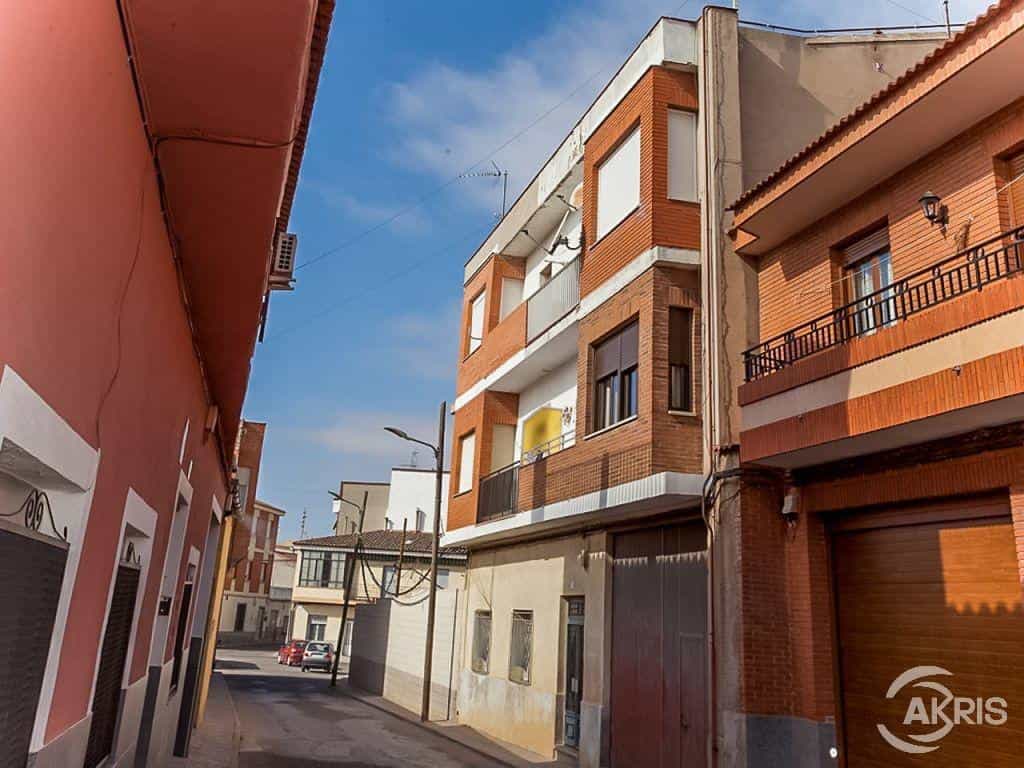 Condominium in Mora, Castilië-La Mancha 11519101