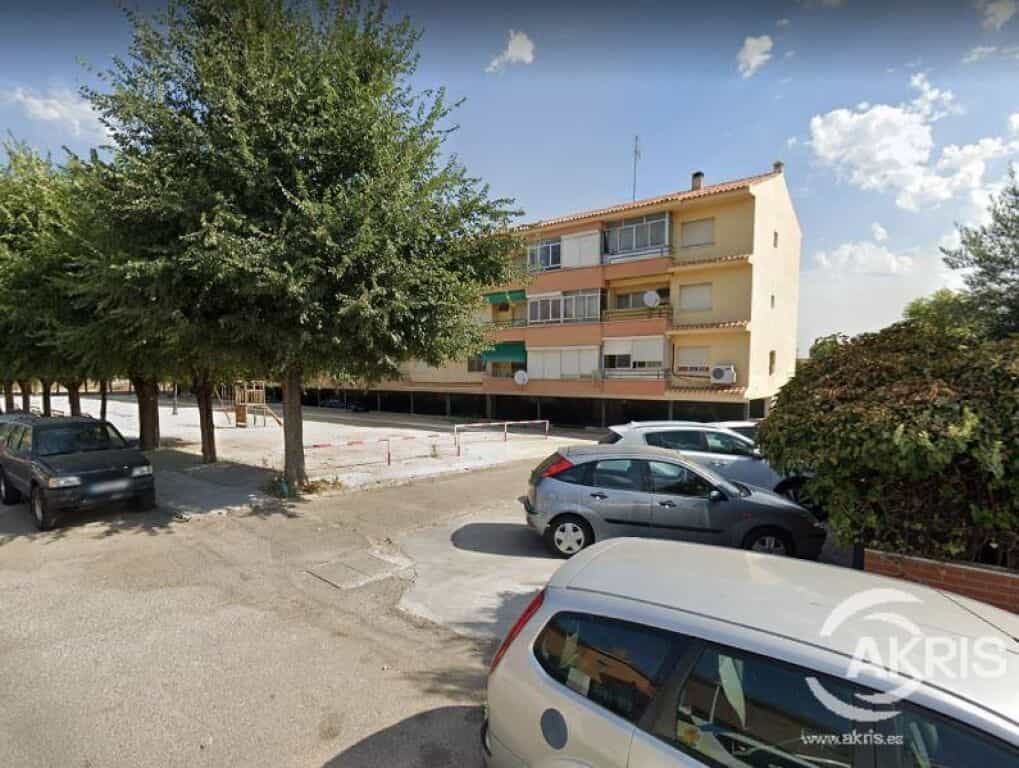 Condominium in Yuncler, Castille-La Mancha 11519198