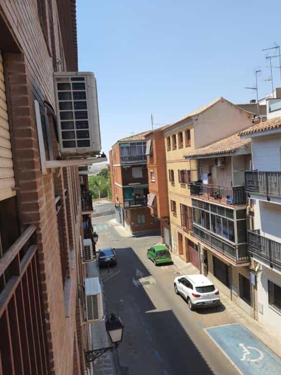 Condominium in Toledo, Castille-La Mancha 11519204