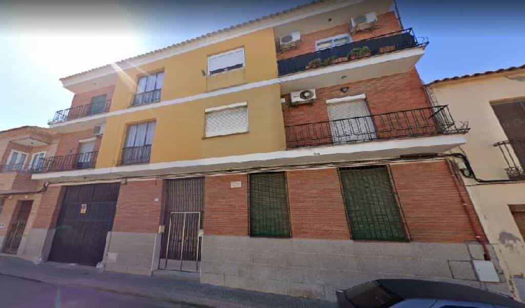Condominium in Mora, Castille-La Mancha 11519207