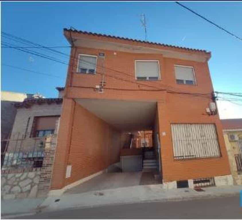 Condominium in Cobeja, Castilië-La Mancha 11519208