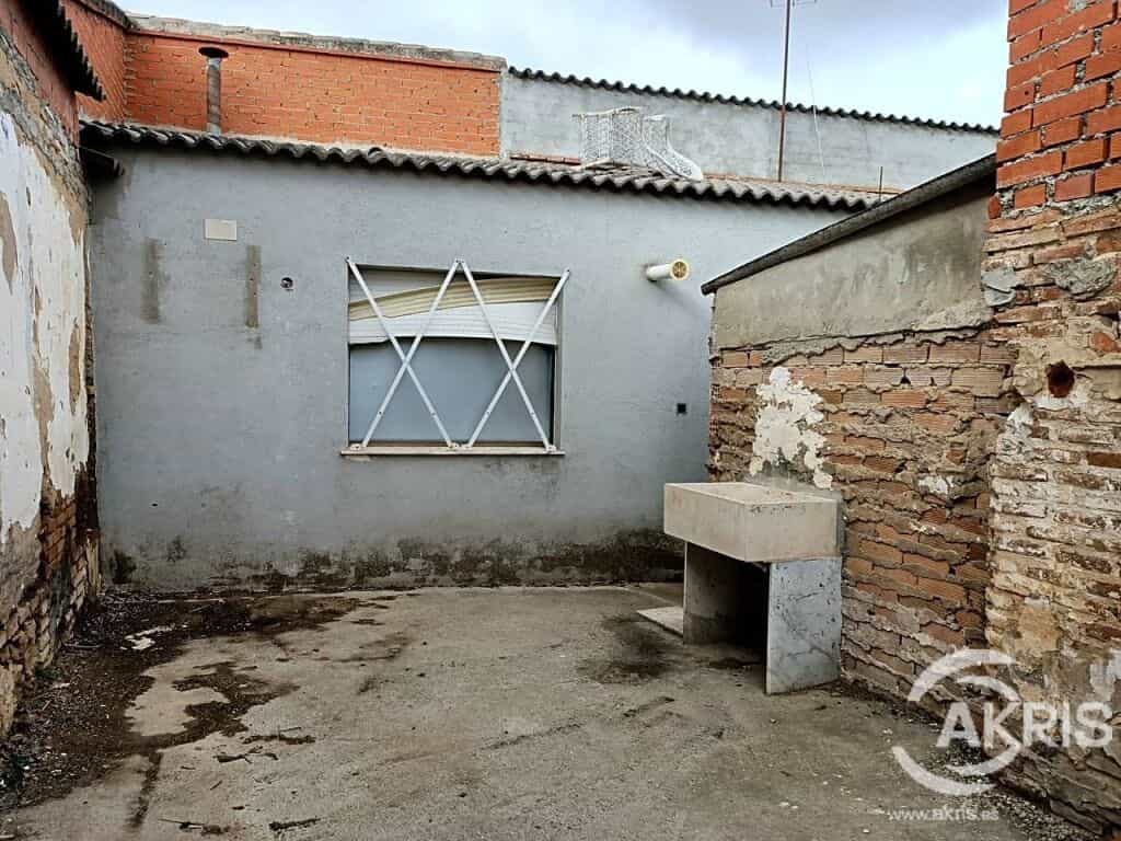 House in Val de Santo Domingo, Castilla-La Mancha 11519232