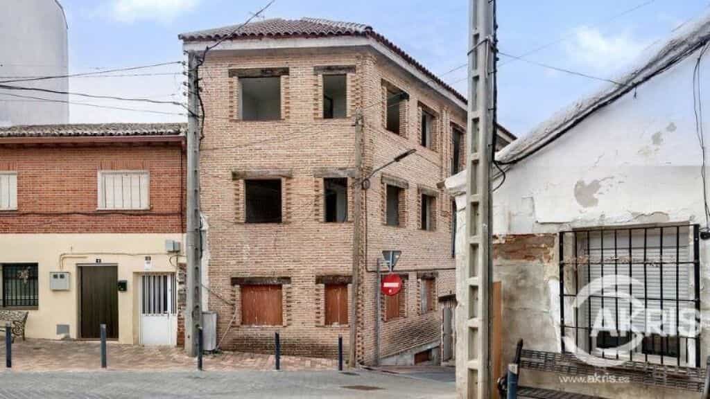 Condominio nel Casarrubios del Monte, Castiglia-La Mancia 11519263